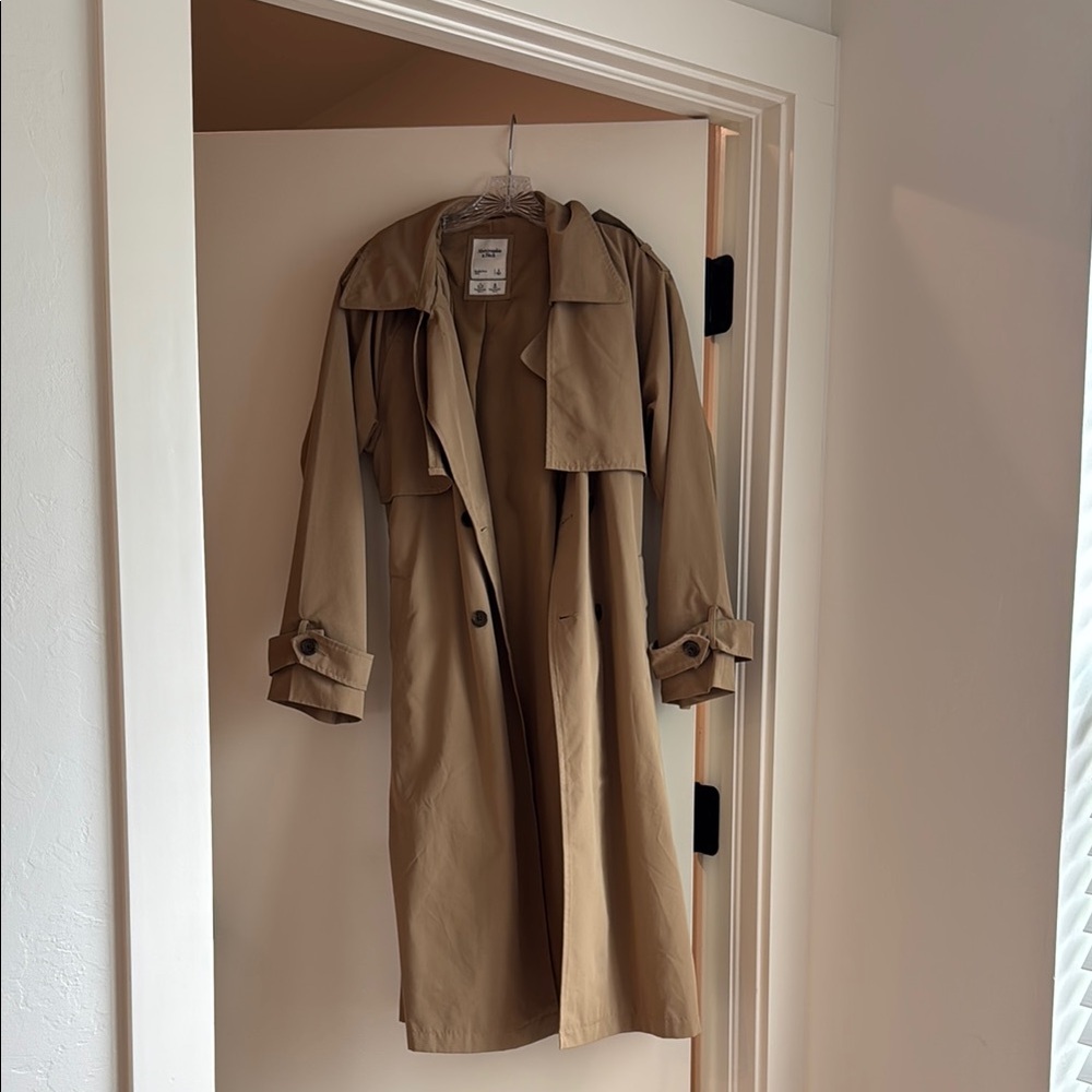 Abercrombie & Fitch Tan Trench Coat